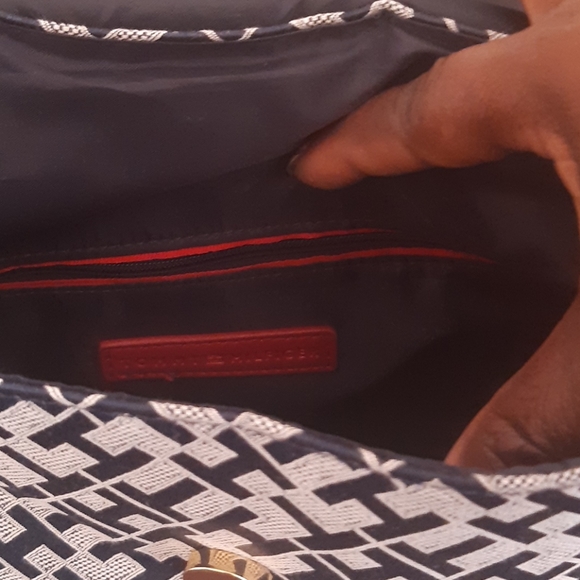 Nwt Tommy  Hilfiger  backpack - Picture 6 of 10